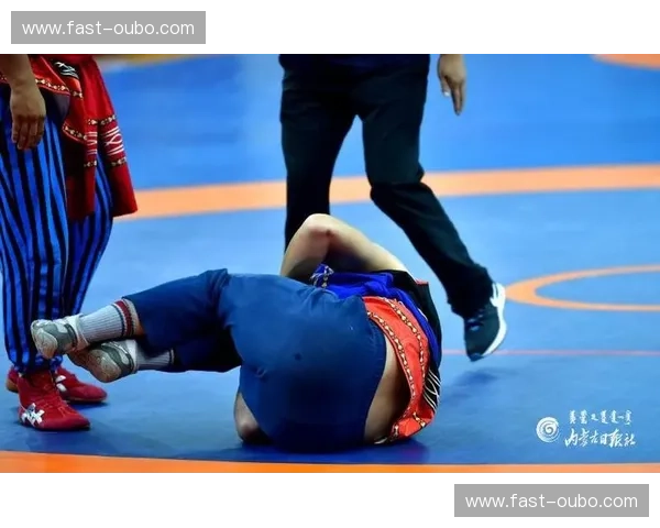 新闻摔跤：当信息上阵，谁能拿下观众的掌声？